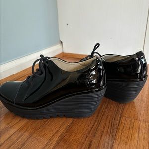 Patent leather Fly London wedge oxford. Size 5